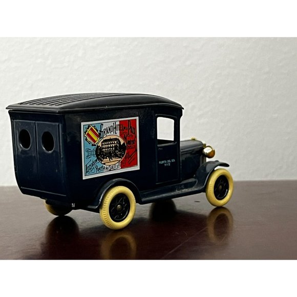 Vintage LLEDO - DAYS GONE - 1934 CHEVROLET Grand Hotel Paix Madrid Van - Picture 4 of 9